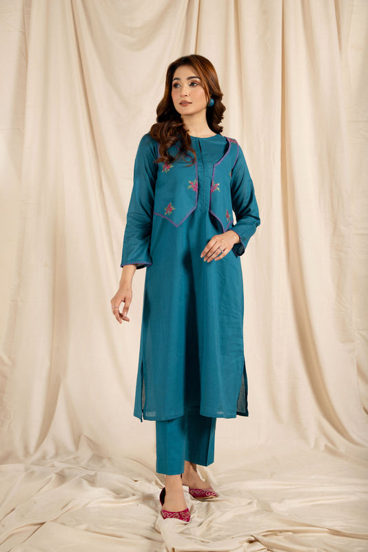 PRET EMBROIDERED LAWN 2 PCS